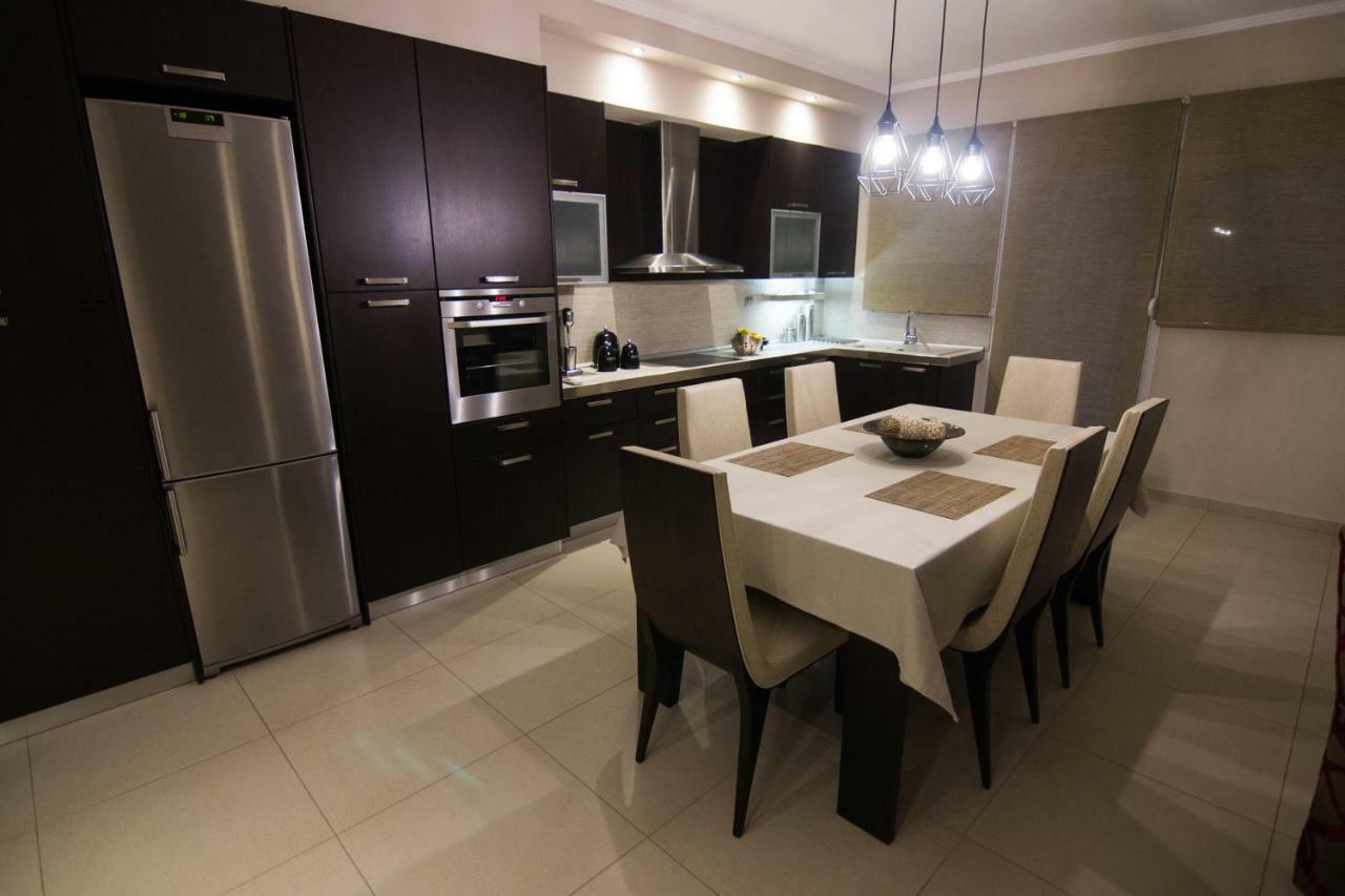 Mary'S Modern And Elegant Apartment Kalambaka Exterior foto